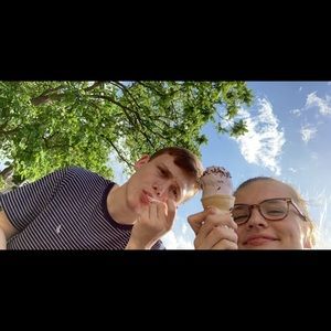 Meet your Posher, Avery